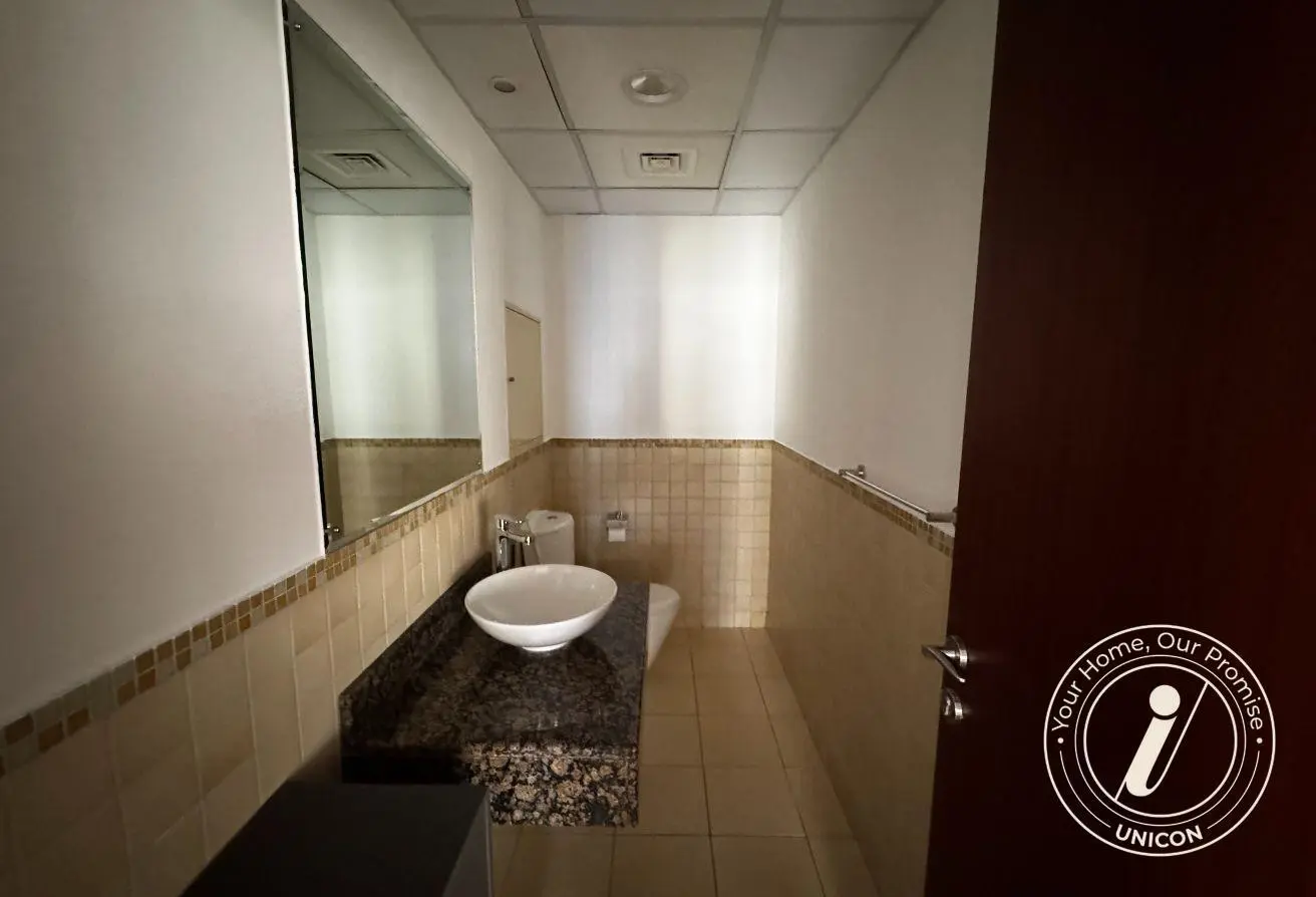 Corner Huge 1BR | Marina View