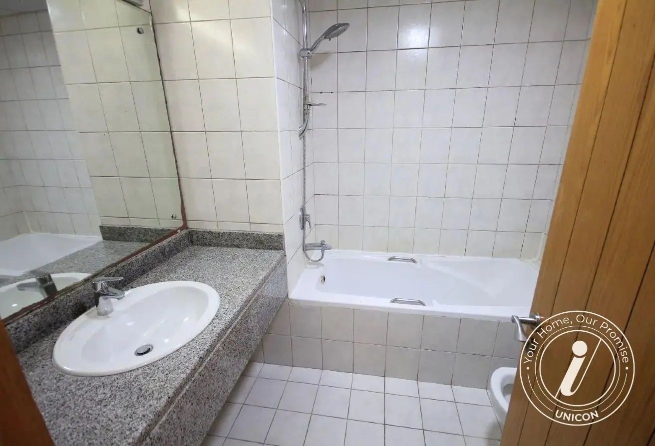 Apartment for sale in Building 110, Cactus Cluster