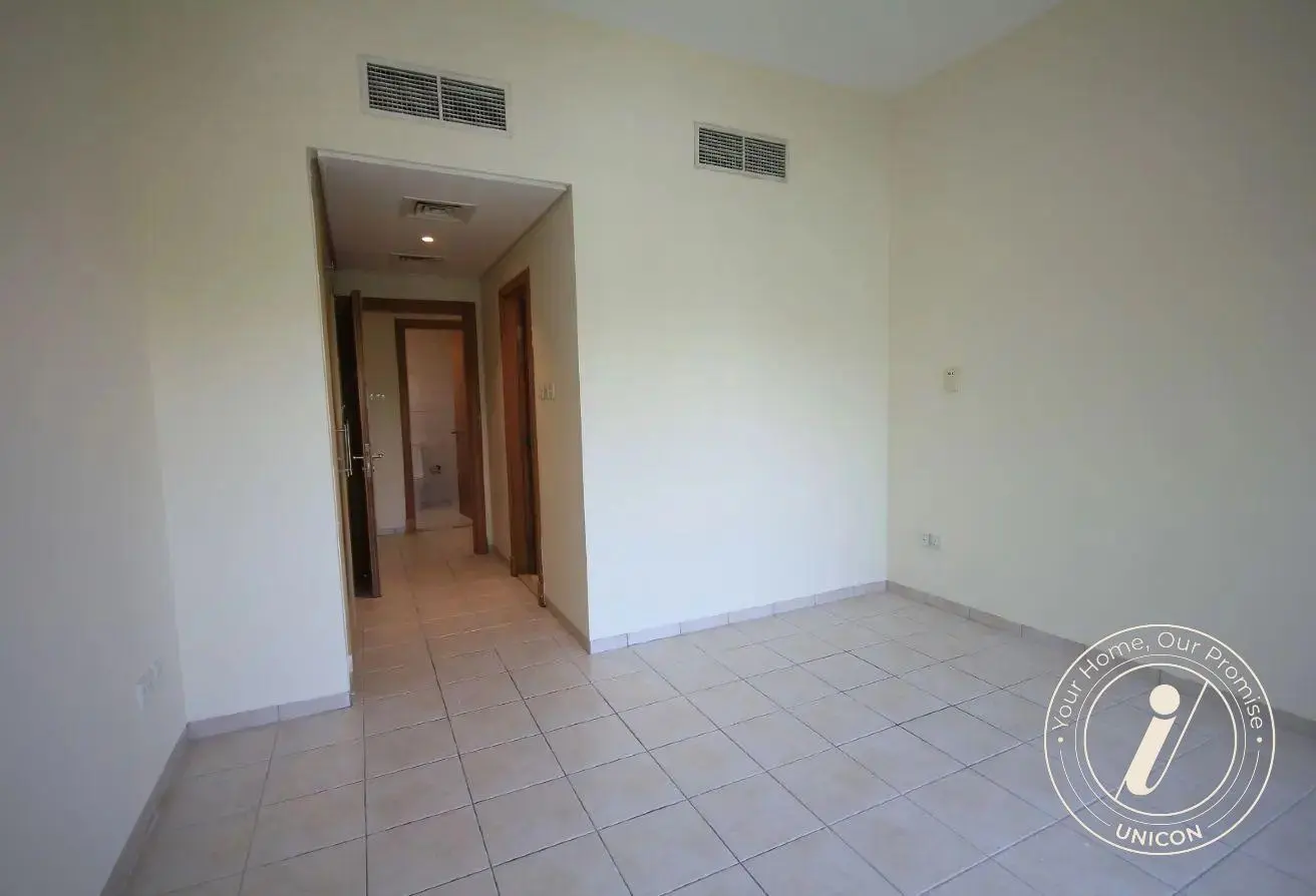 Apartment for sale in Building 110, Cactus Cluster