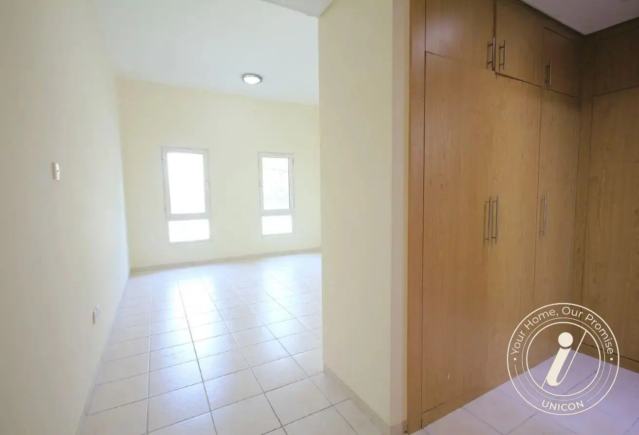 Apartment for sale in Building 110, Cactus Cluster