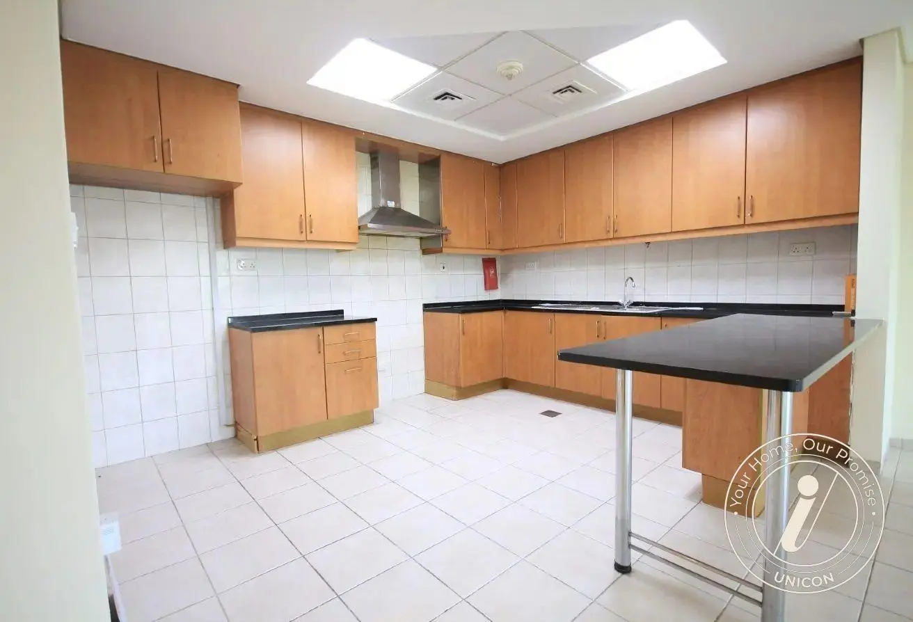Apartment for sale in Building 110, Cactus Cluster